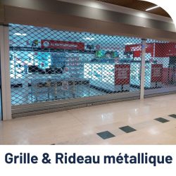 Grille et rideau